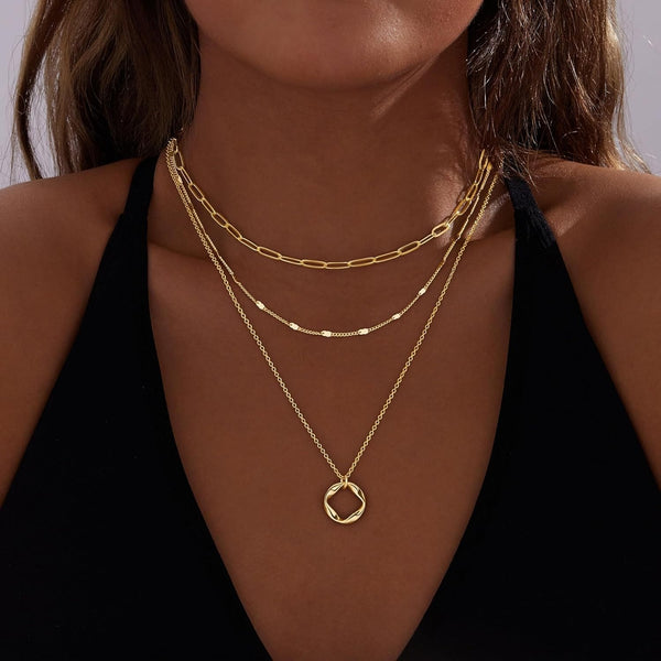 Colar Feminino Elegante com Camadas