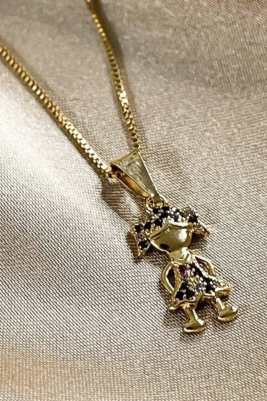 Colar Pingente Menina com Zircônia Colorida Banhado em Ouro 18k